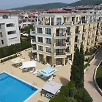 Horizon 6 'a' Apartment