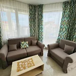 Horizon 6 'a' Apartment *